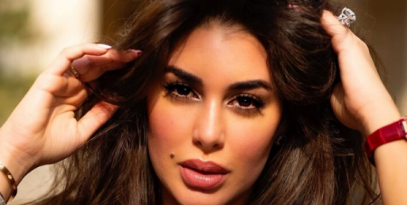 ياسمين صبري تكشف إمكانية تزوير صفحات الفيسبوك